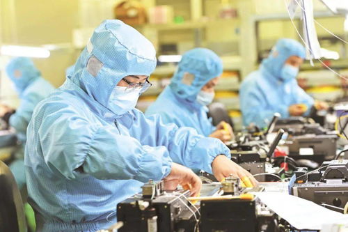 技術(shù)引領(lǐng)發(fā)展，光谷激光企業(yè)高增長(zhǎng)半年報(bào)與高級(jí)催乳師行業(yè)觀察